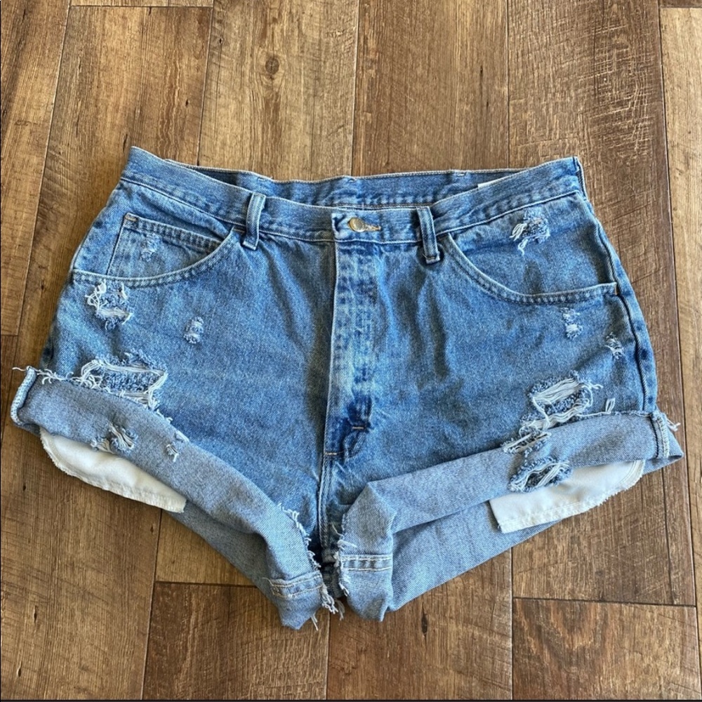 Wrangler high rise denim cut off jean shorts